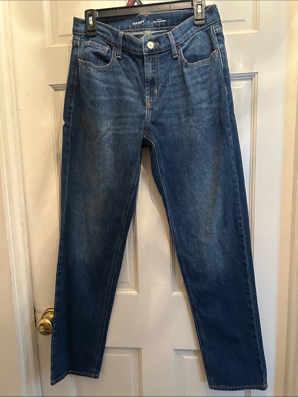 Old Navy Women’s Straight-Leg Jeans in Medium Blue Wash